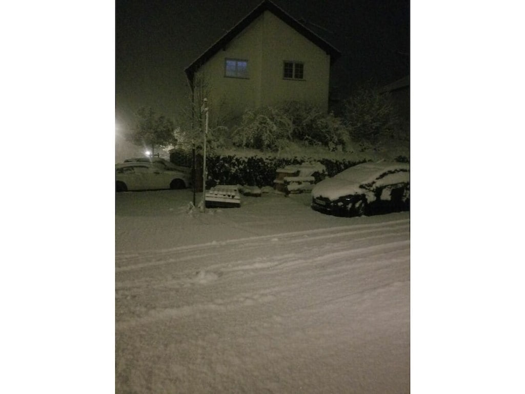   383962