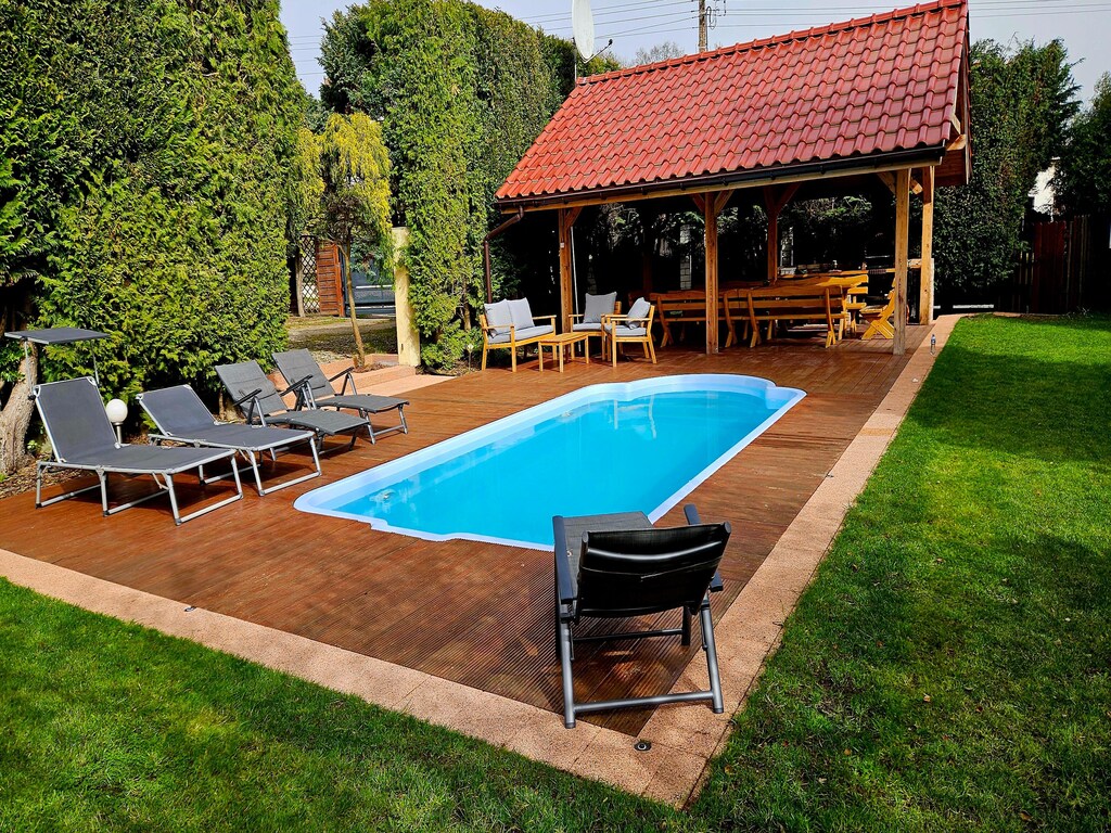 Ein wunderschönes Haus mit privatem Pool, Kolczewo