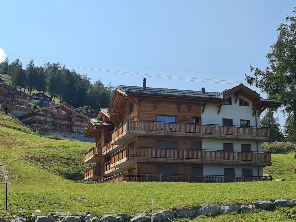 Picture 10 Picture 10