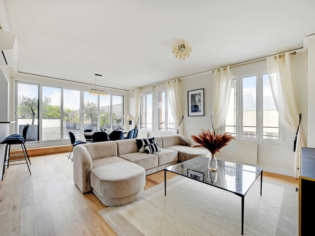 Prachtig appartement - 4BR/8P - Courbevoie