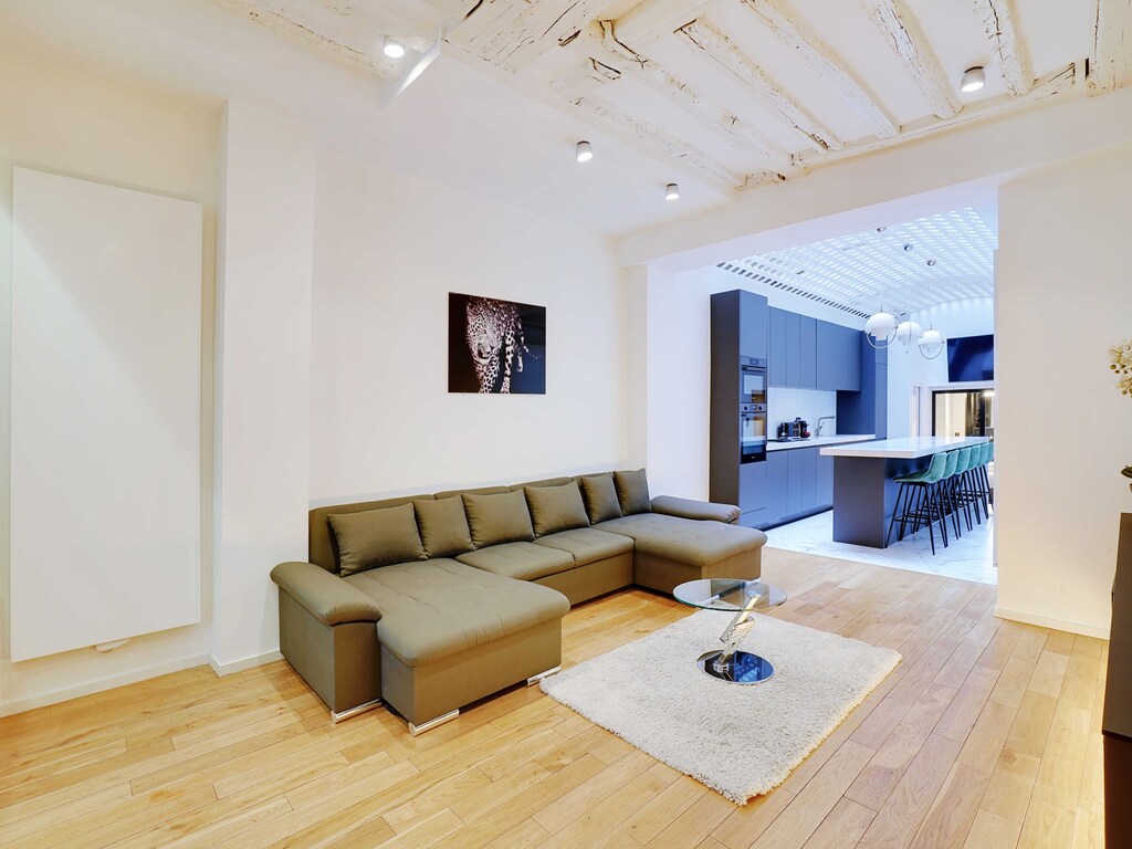 Atemberaubende Wohnung – 4 Schlafzimmer/8 Personen – Mail
