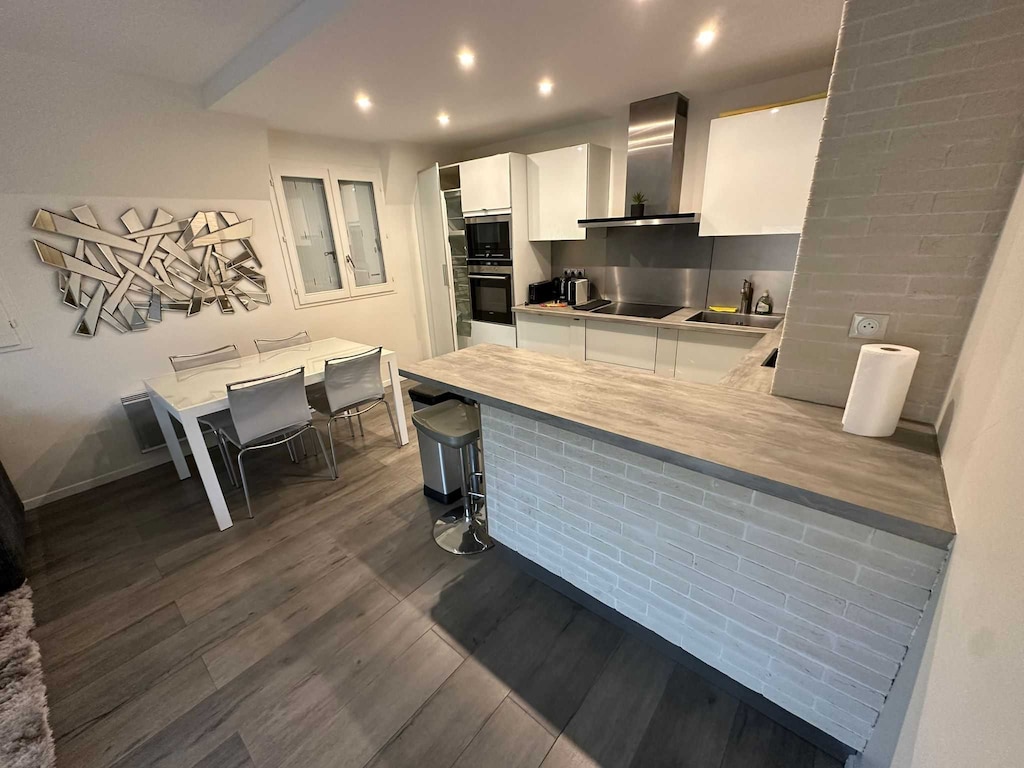 Gerenoveerd appartement voor 6 personen - zwembad en tennis
