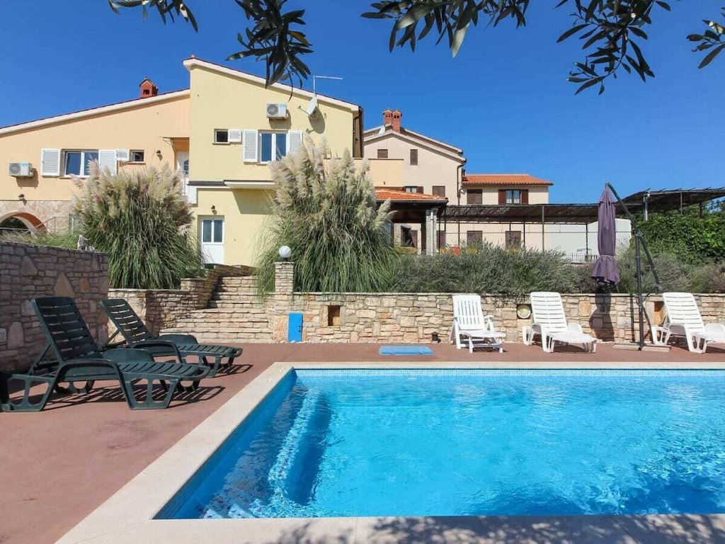 Vakantiehuis in Pavicini met zwembad