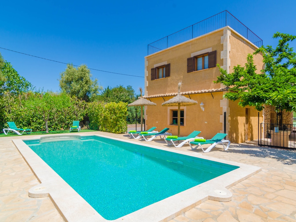 Villa in Manacor met Zwembad en Tennisbaan