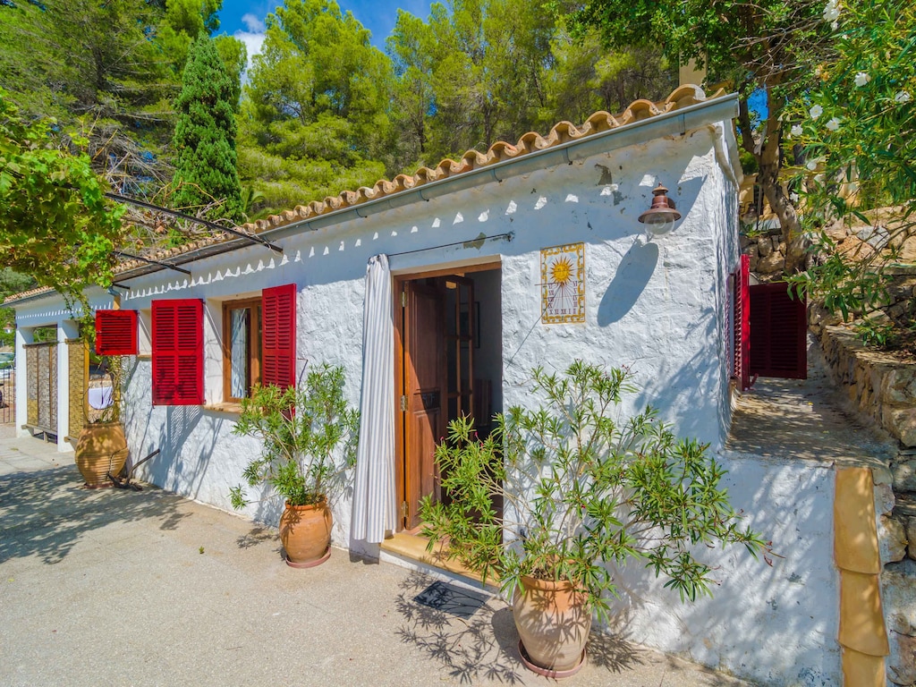 Villa in Sant Elm met Zwembad & Strand