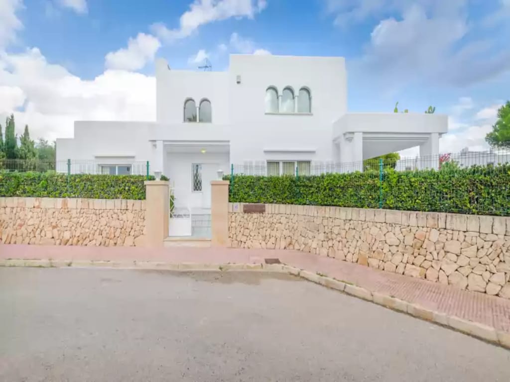 Moderne villa met privézwembad