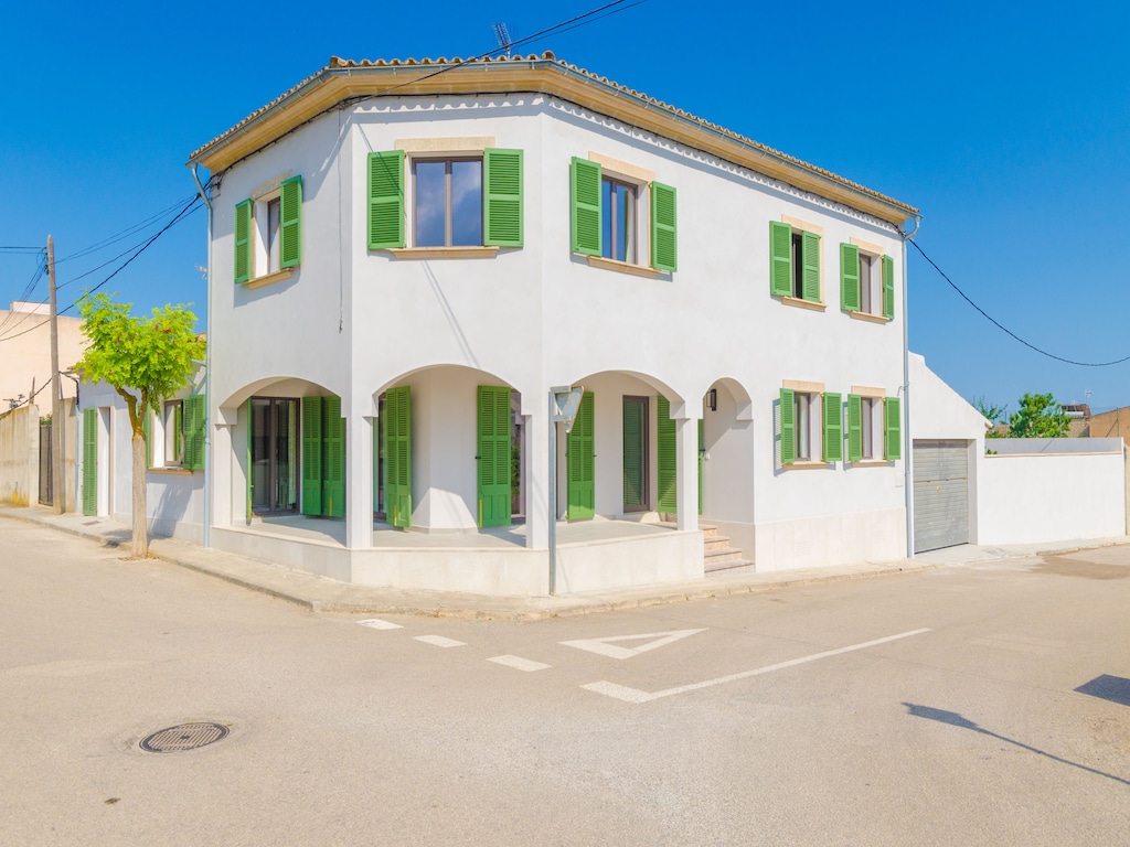 Villa in Vilafranca met zwembad en BBQ