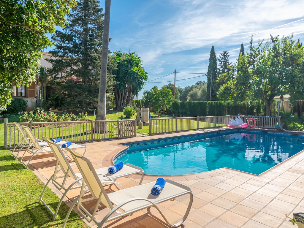 Villa in Lloseta met privézwembad & tuin