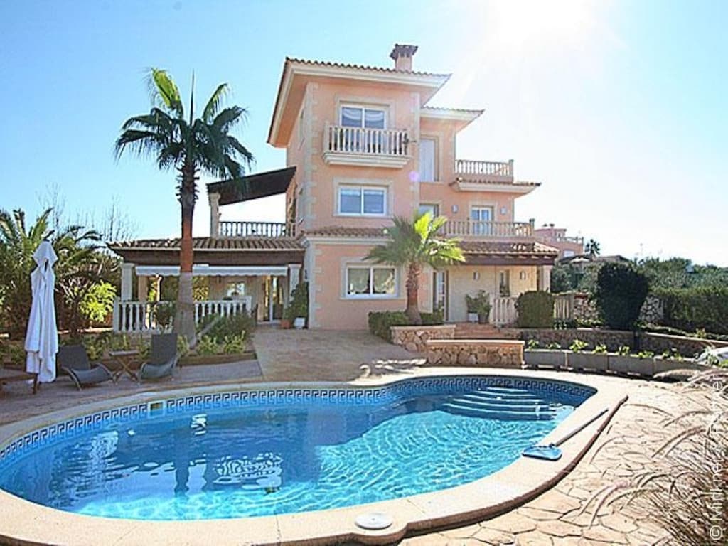Chalet Libertat - Villa met privézwembad