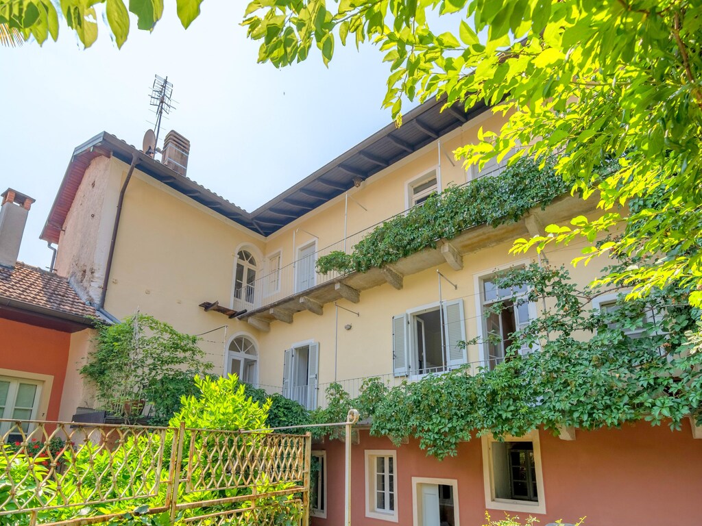 Appartamento con piccolo giardino Cannero Riviera