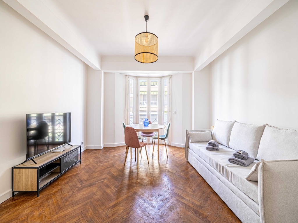 Elegantie en verfijning met airconditioning - Cannes
