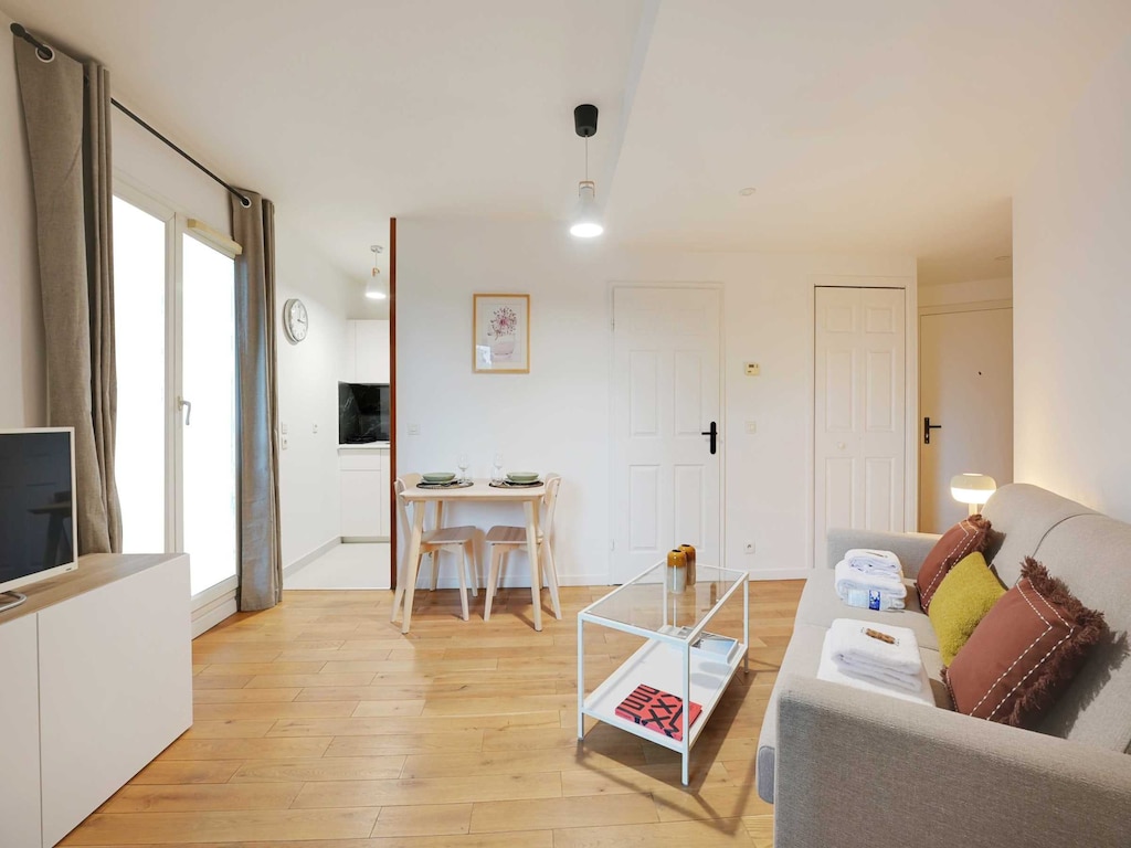 Lichte, moderne studio voor 2P - La Défense