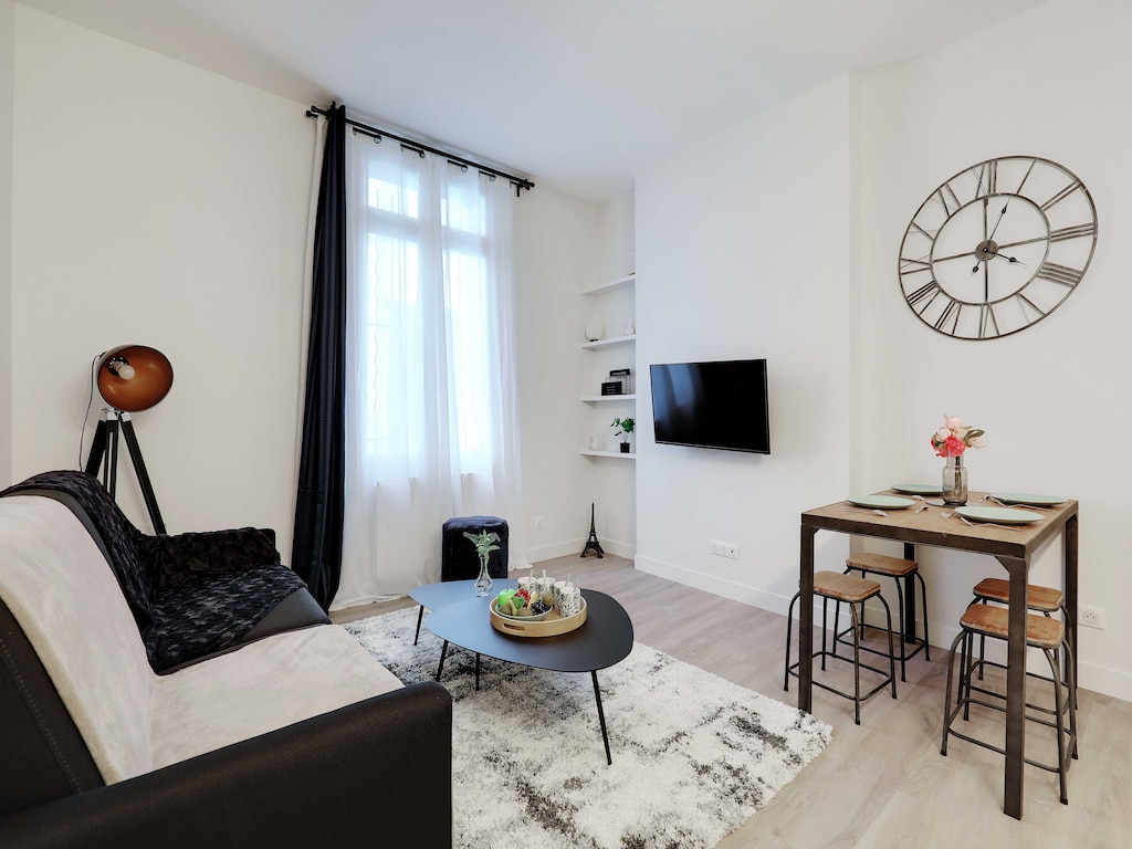Intiem appartement - 1BR/4P - Saint-Ambroise