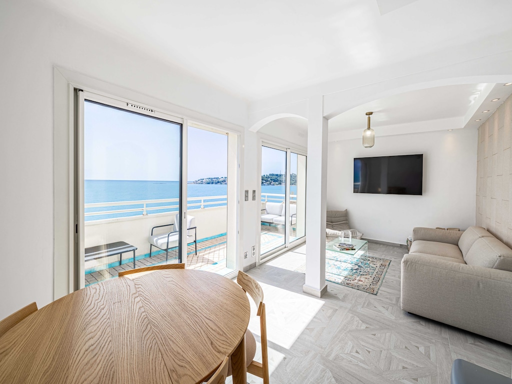 Subliem Appt - 2BD/4P - Terras met zeezicht - Antibes