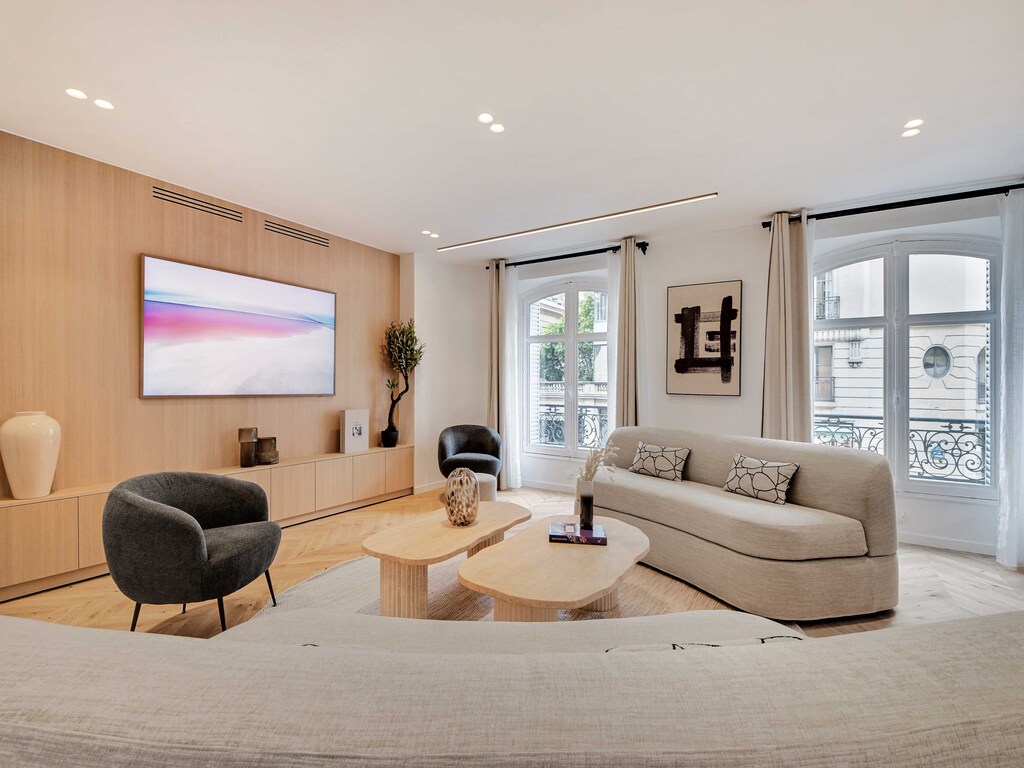 Ruim appartement - 4 BR/10P - Madeleine