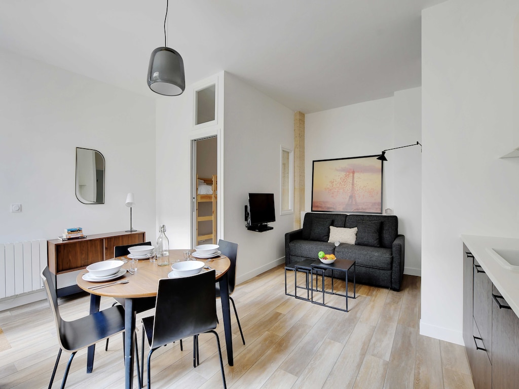 Chique appartement -2BR/6P- Oberkampf/République