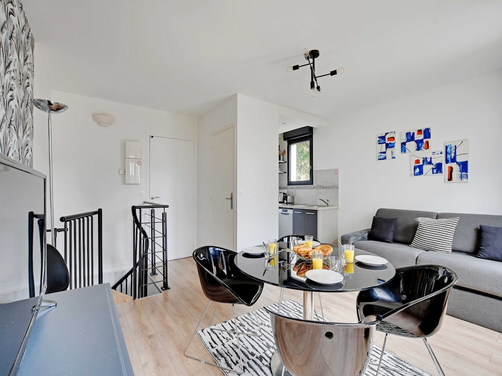 Verbazingwekkende duplex met sauna 1BR/4P in het hart van de stad Orly
