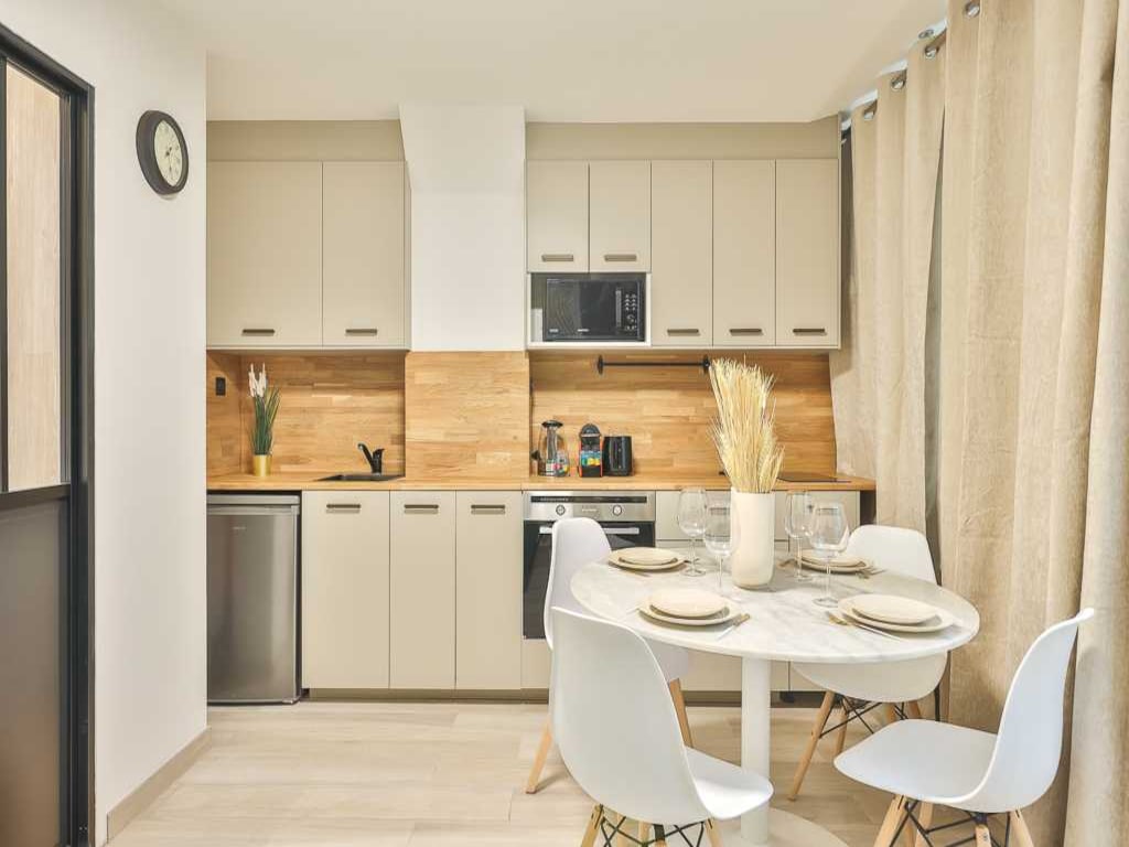 Onlangs gerenoveerd appartement ☆ Canal de L"ourq ☆