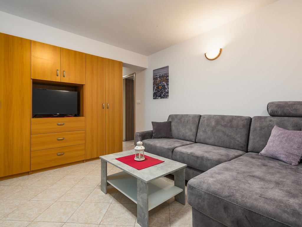 Charming Lovran Apartments with Wonderful Sea View - One Bedroom Apartment