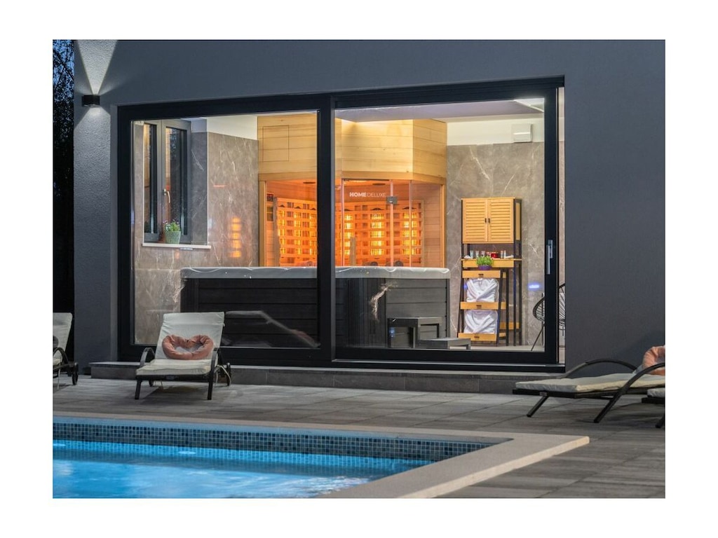 Alison Deluxe Junior