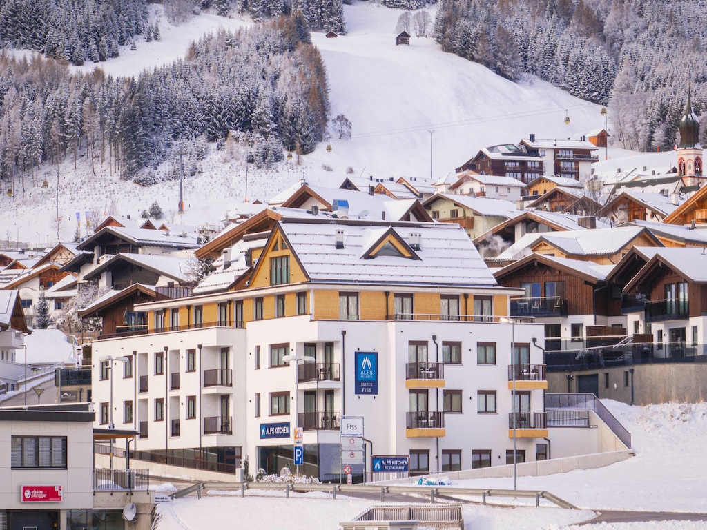 Apartment with balcony near ski area
