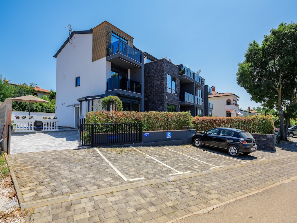 Appartement in Kukci met verwarmd zwembad