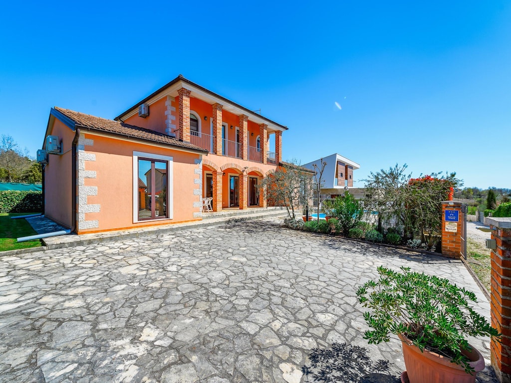 Villa Imagine met verwarmd zwembad