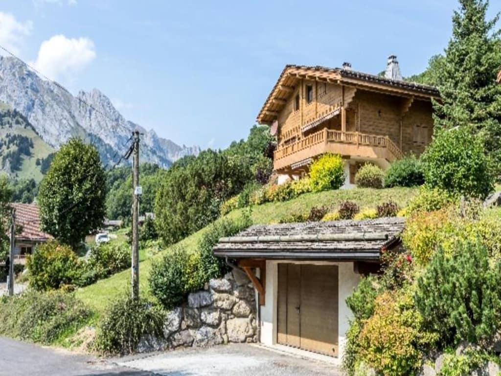 Chalet in Aravis met Uitzicht op Bergen