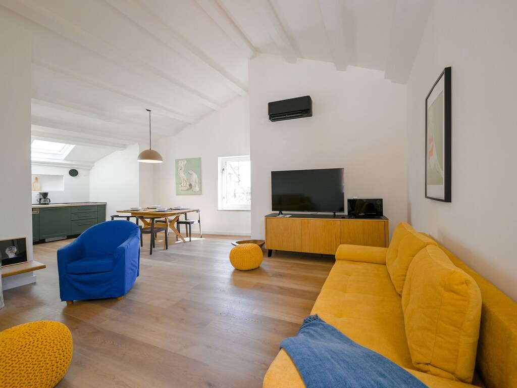 Radiant and Trendy Downtown Rovinj Apartment - One Bedroom Apartment