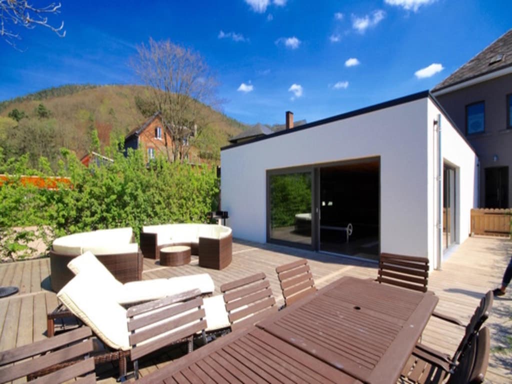 Villa in Coo met binnenzwembad, sauna