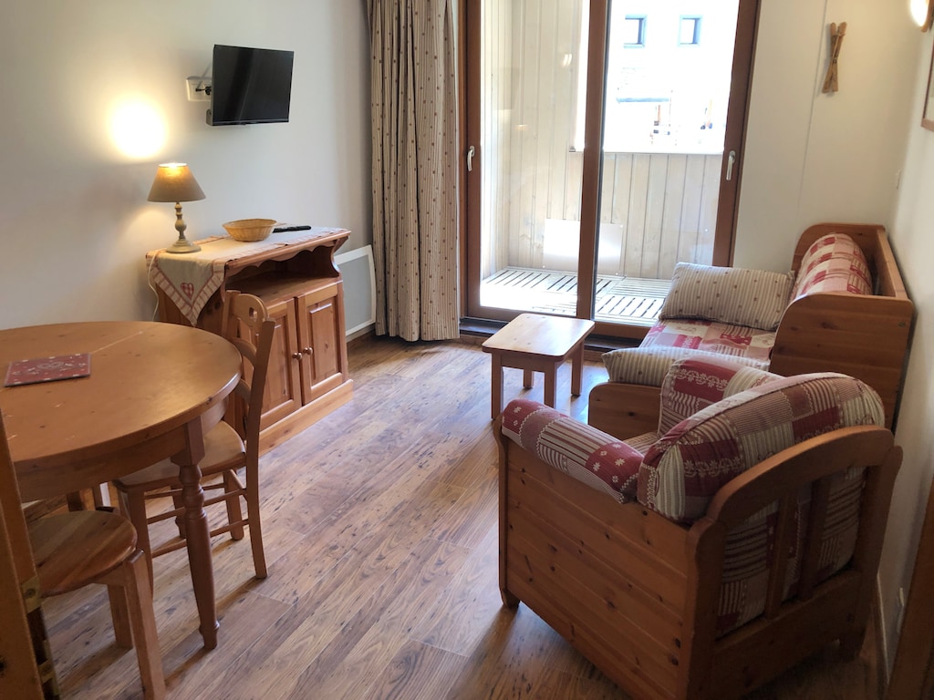 Appartement met twee kamers en balkon