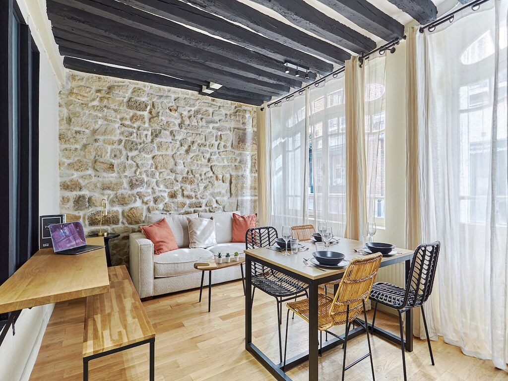 Appartement Pantheon Ile Saint Louis 2 Bdrs