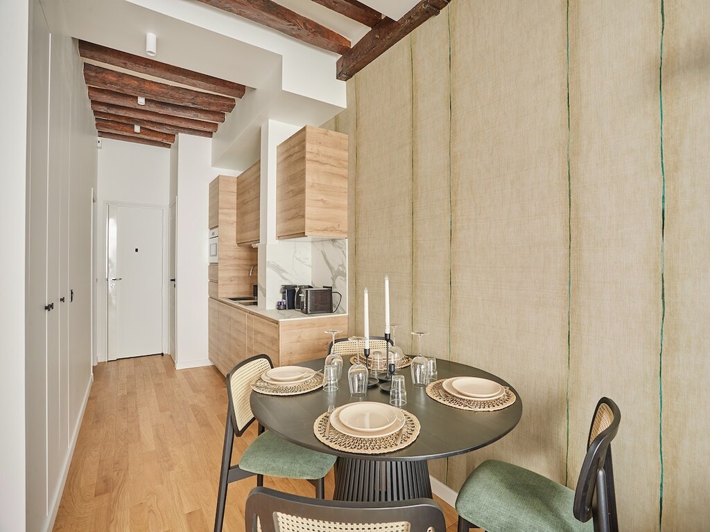 Nieuw appartement in het centrum van Parijs, Place de la Bourse