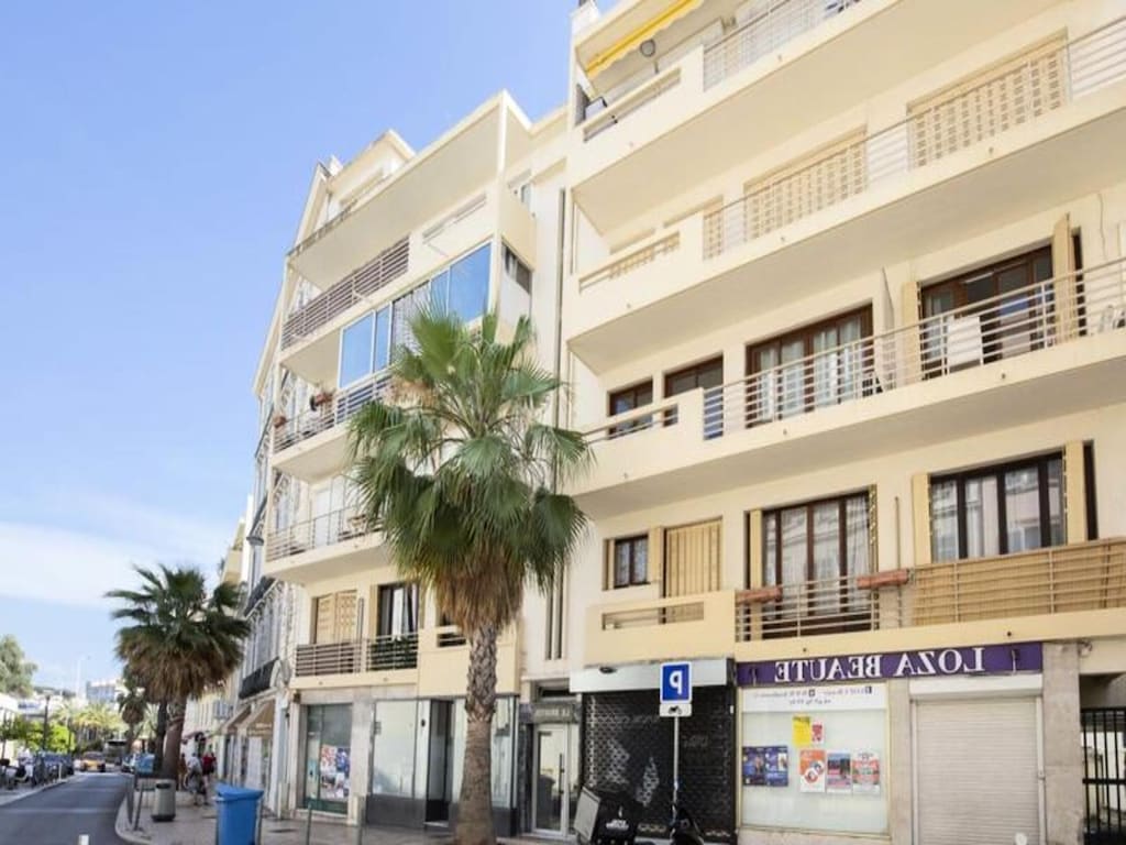 Gezellig 3 stuks Cannes Centre Terrace