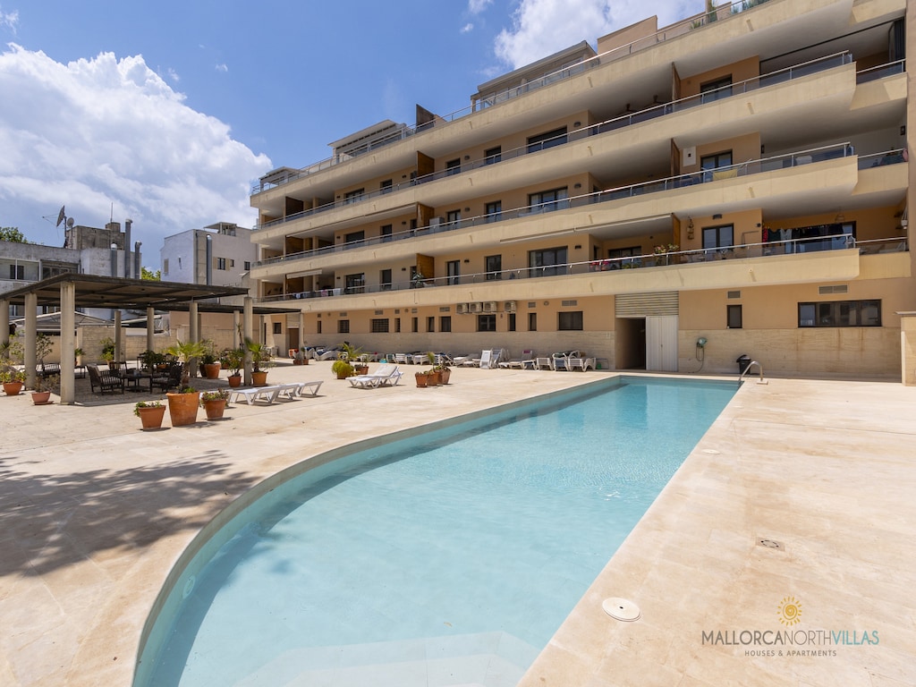 Appartement in Pollensa bij zandstrand
