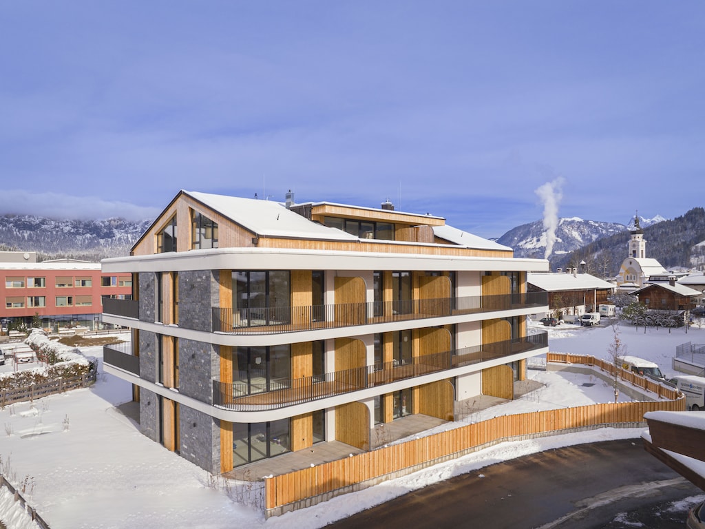 Ruim appartement in Tirol met terras (zonder borg)