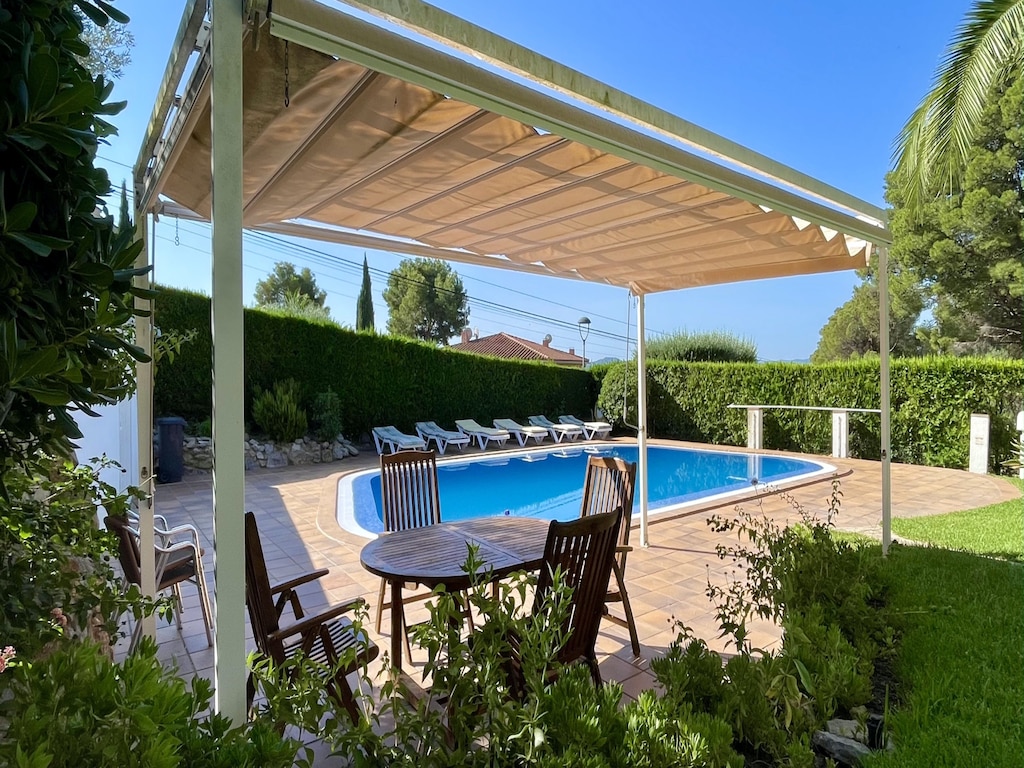 Appartement in Estartit nabij golfbaan