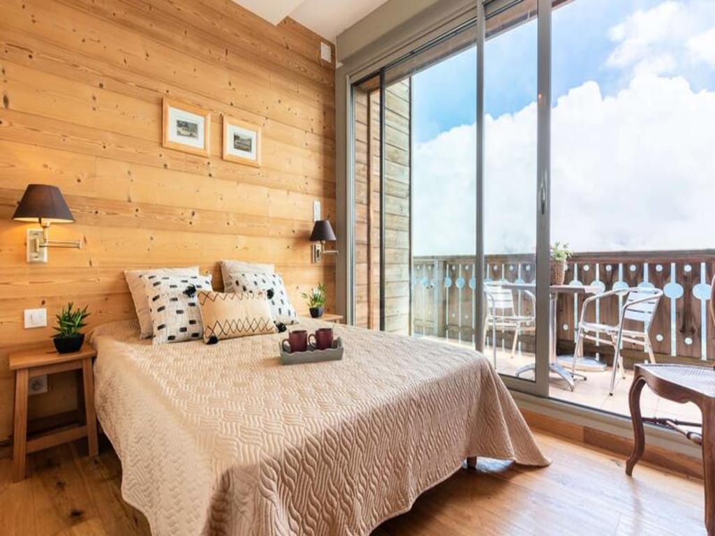 Appartement in Pyreneeën met verwarmd zwembad