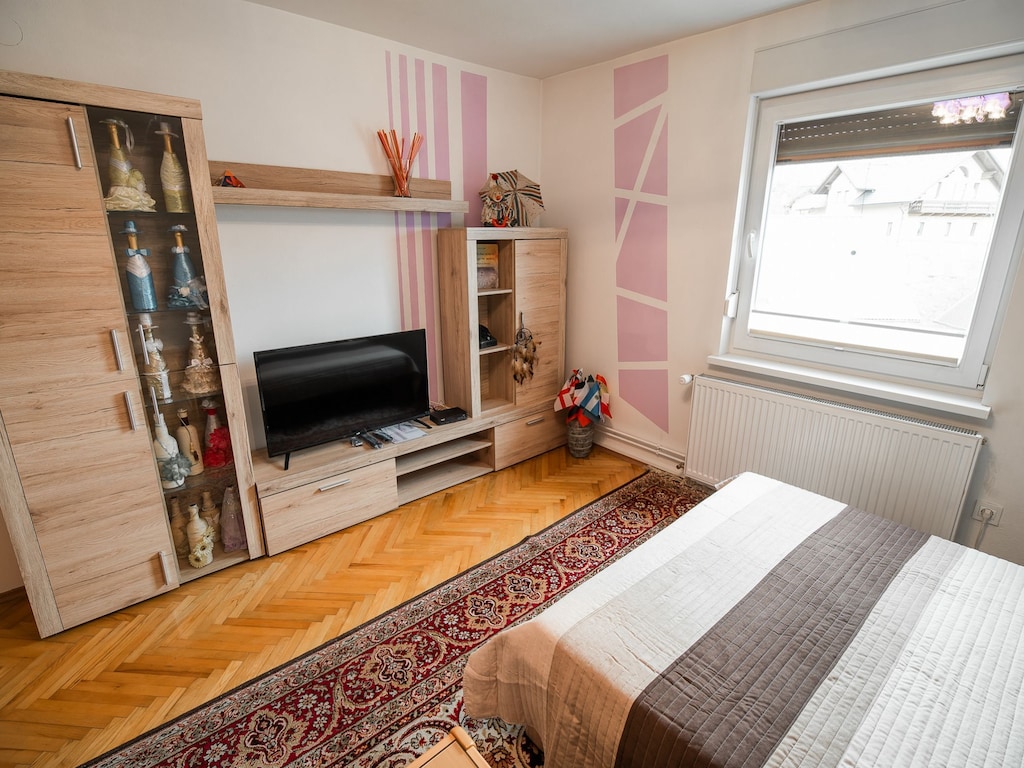 Quiet and Sunny Apartment with Balcony - Two Bedroom Apartment with Balcony