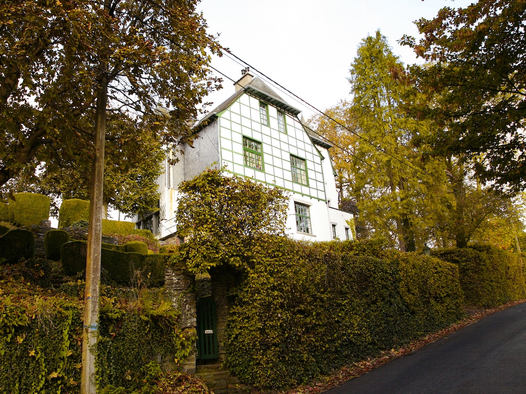 Villa in de Ardennen met uitzicht op de burcht