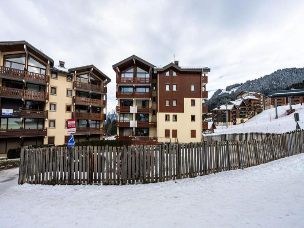 Appartement in Morillon met Zwembad & Uitzicht