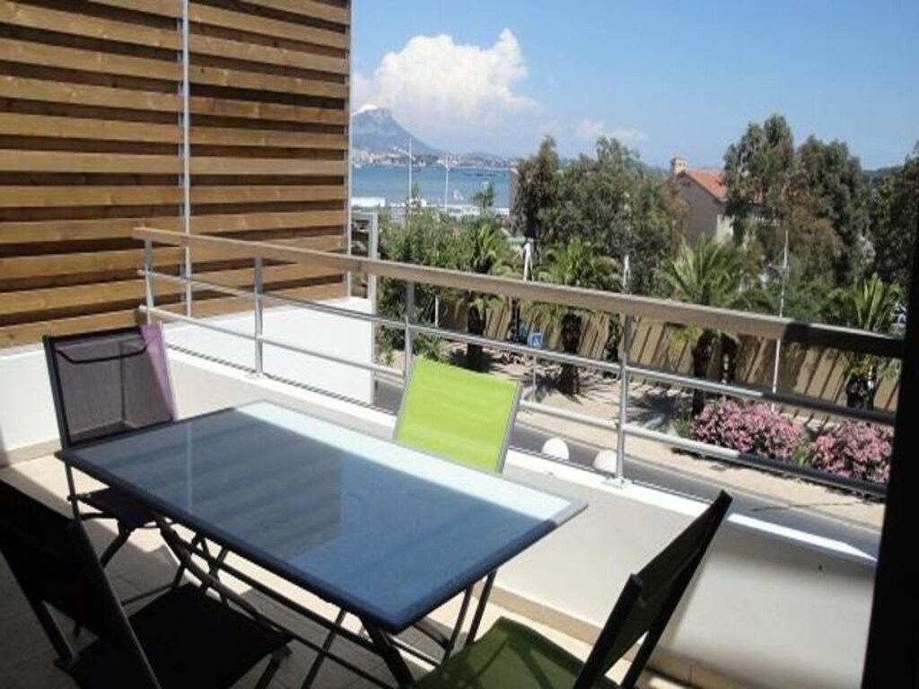 Appartement in Les Sablettes met zeezicht