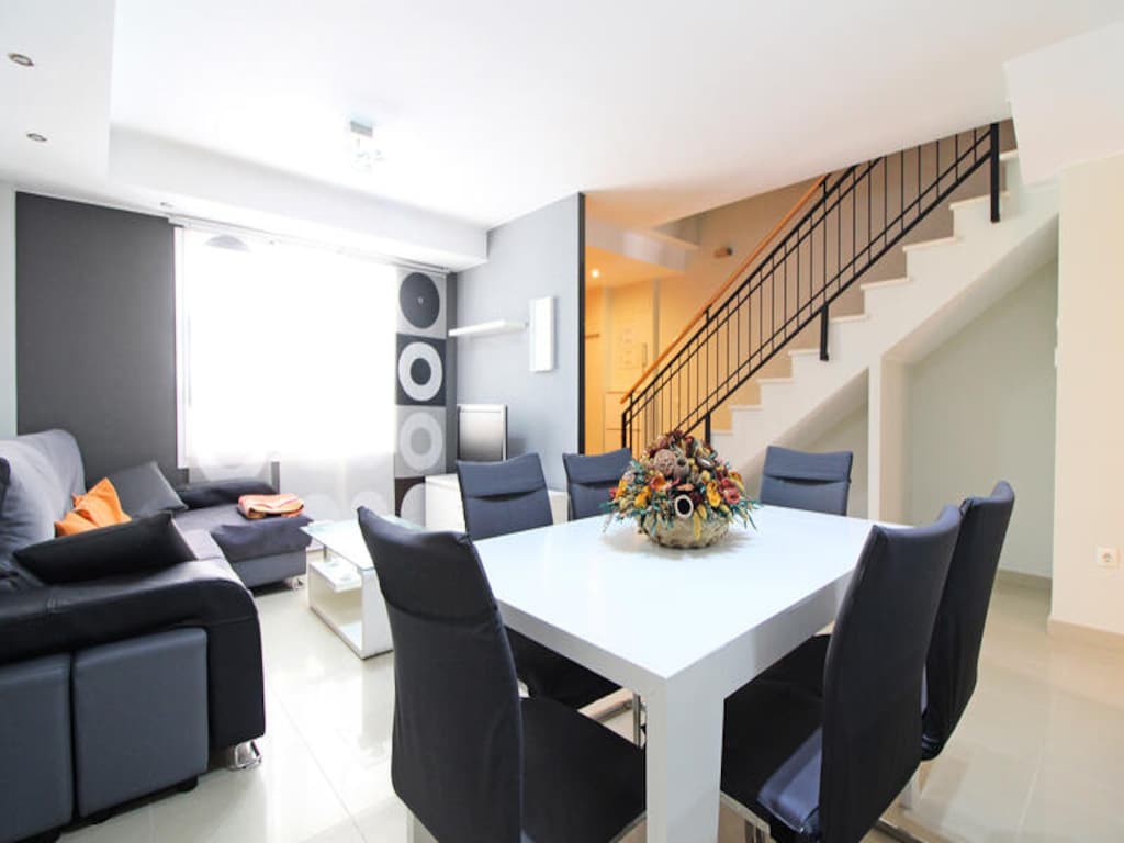 Adosado Pablo Neruda (F)