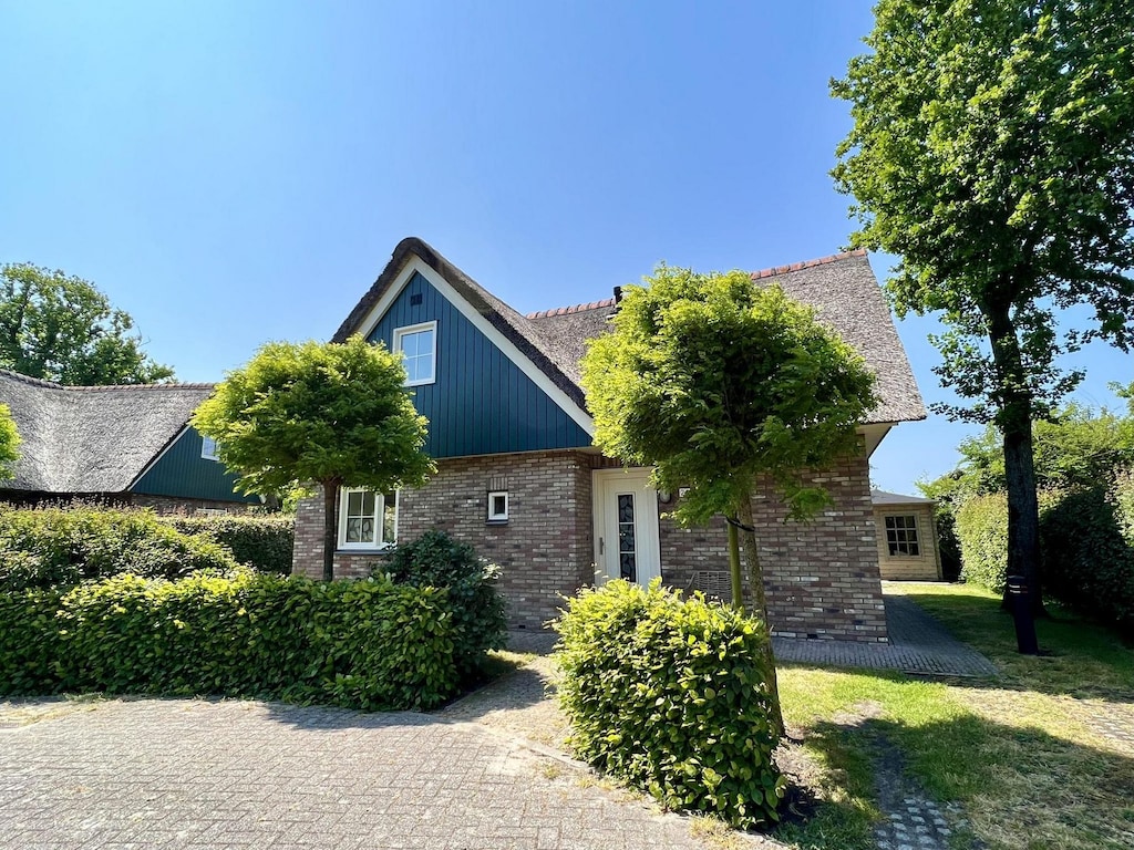 Luxe villa dichtbij bos, strand & zee