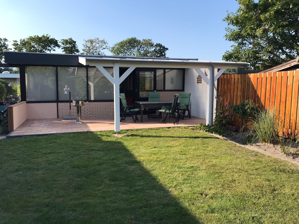 Bungalow in Wildrijk mit eingezäuntem Garten