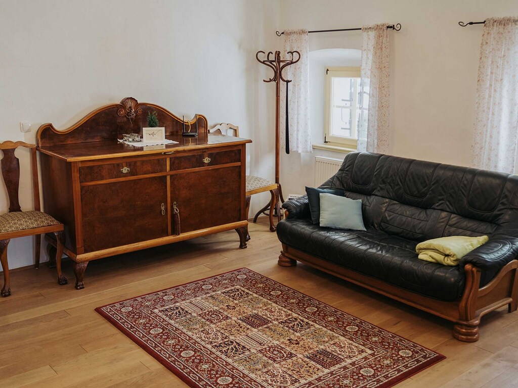 Enchanted Misty Valley Cottage Apartments - Classic One Bedroom Apartment