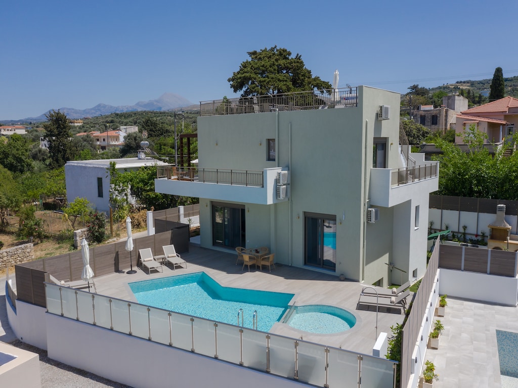 Villa met 4 slaapkamers in Adele