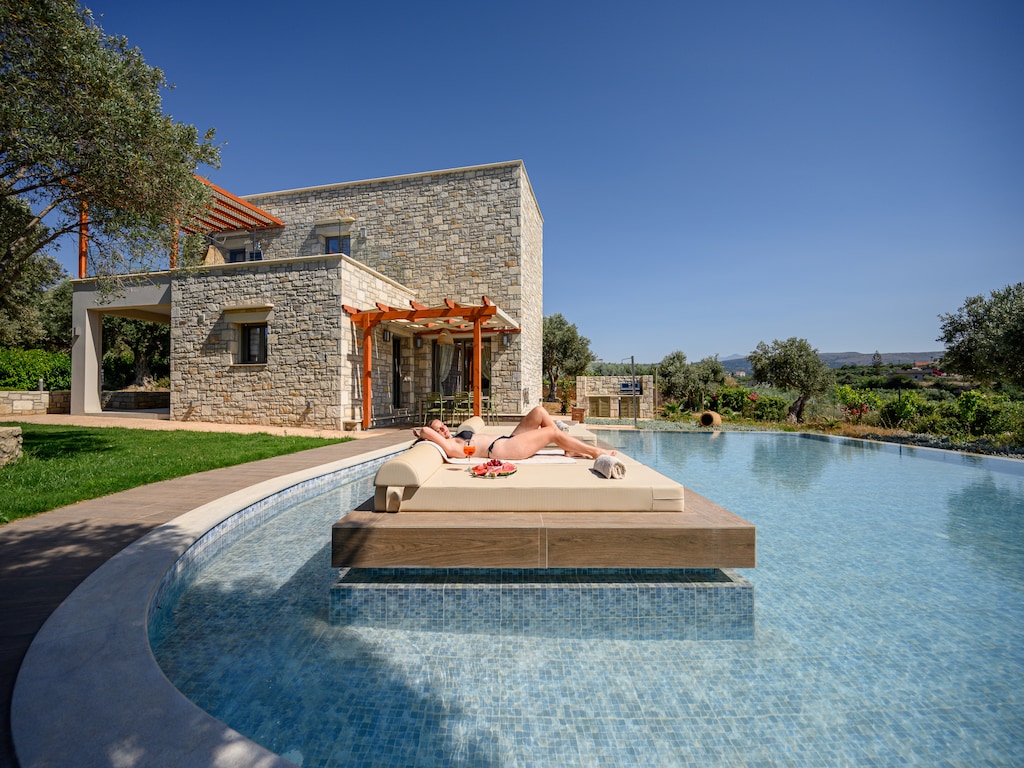 Villa in Prinos met zwembad bij strand