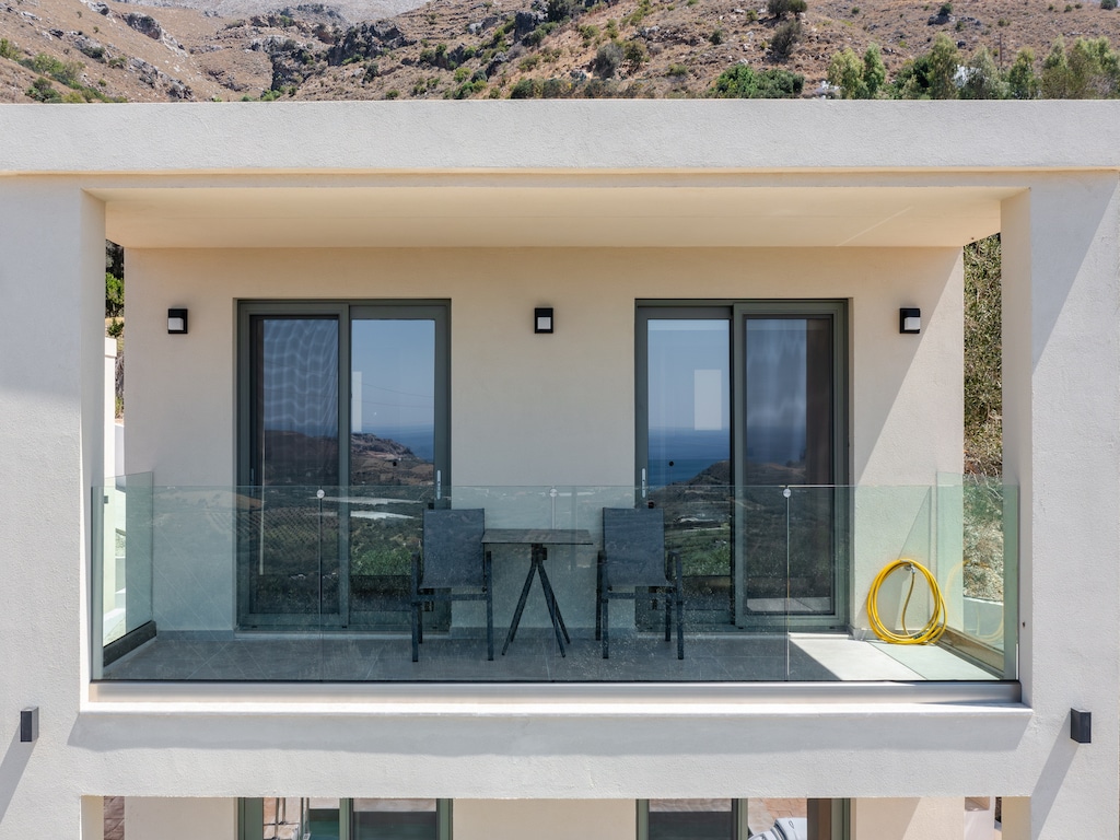 Villa in Mariou met Zwembad en Uitzicht