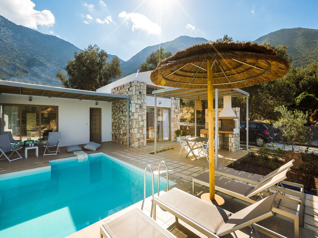 Moderne villa met privézwembad